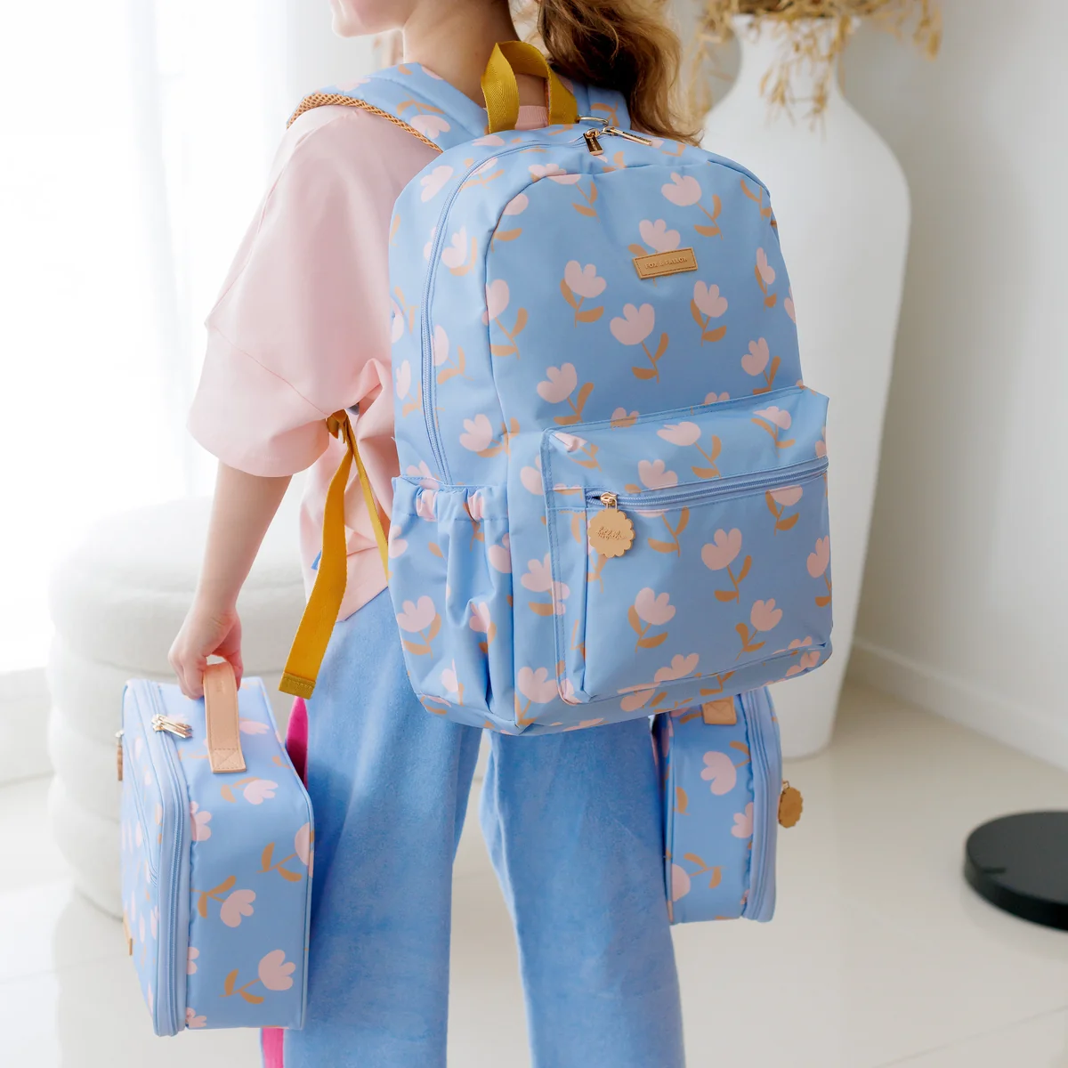 Tulips Backpack - Image 4
